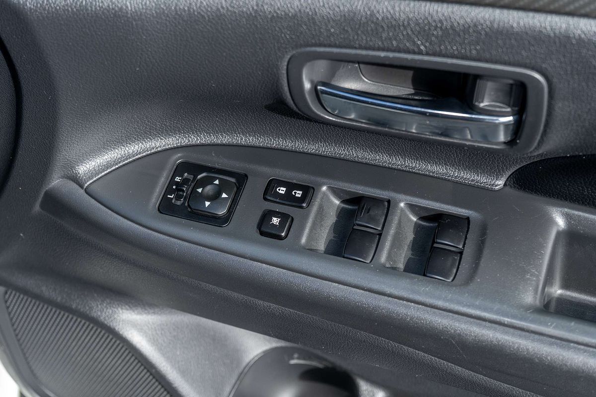 2014 Mitsubishi Outlander LS ZJ