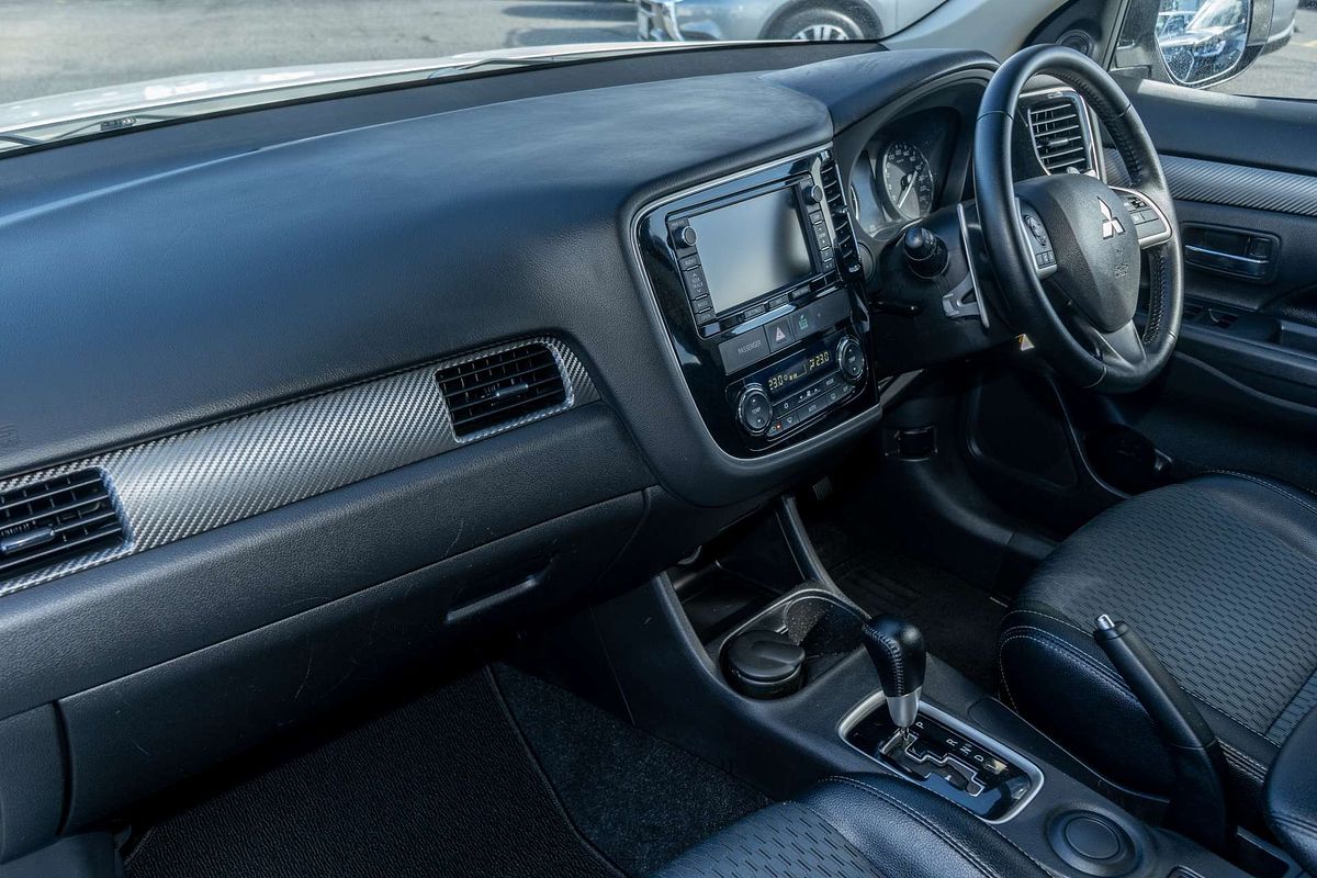 2014 Mitsubishi Outlander LS ZJ