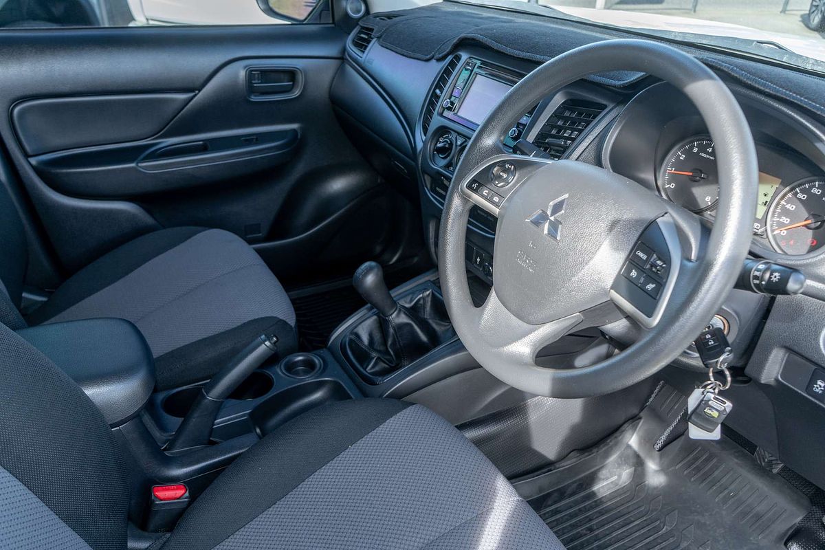 2022 Mitsubishi Triton GLX MR Rear Wheel Drive