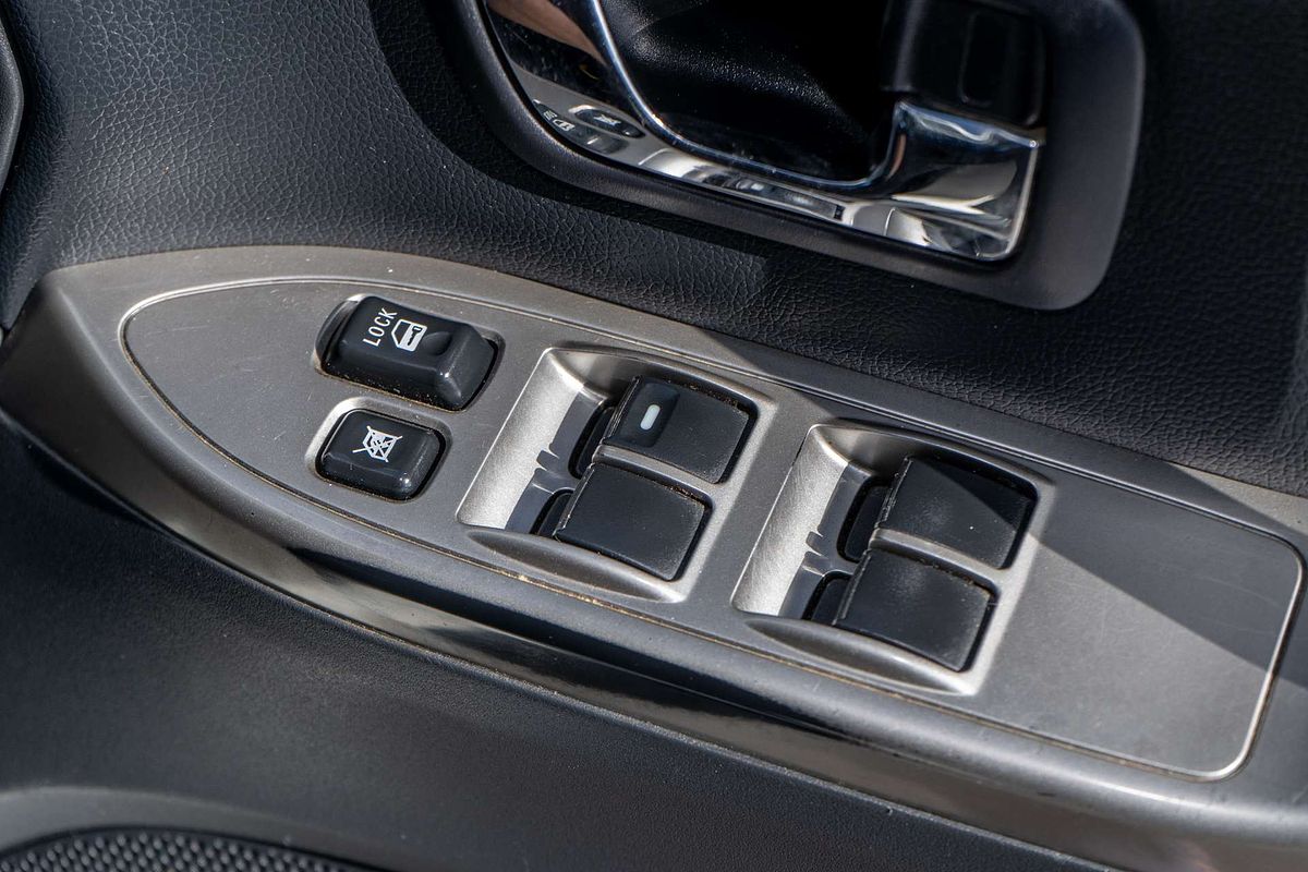 2017 Mitsubishi Pajero GLS NX