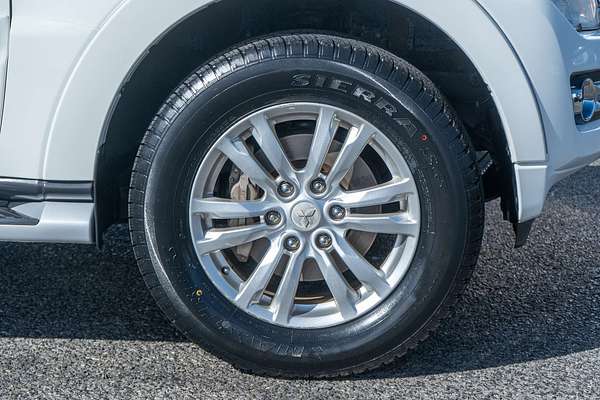 2017 Mitsubishi Pajero GLS NX
