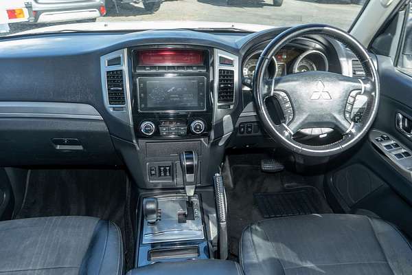 2017 Mitsubishi Pajero GLS NX