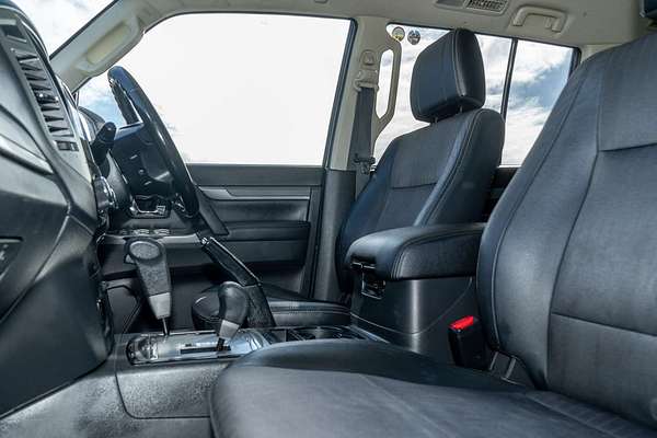2017 Mitsubishi Pajero GLS NX