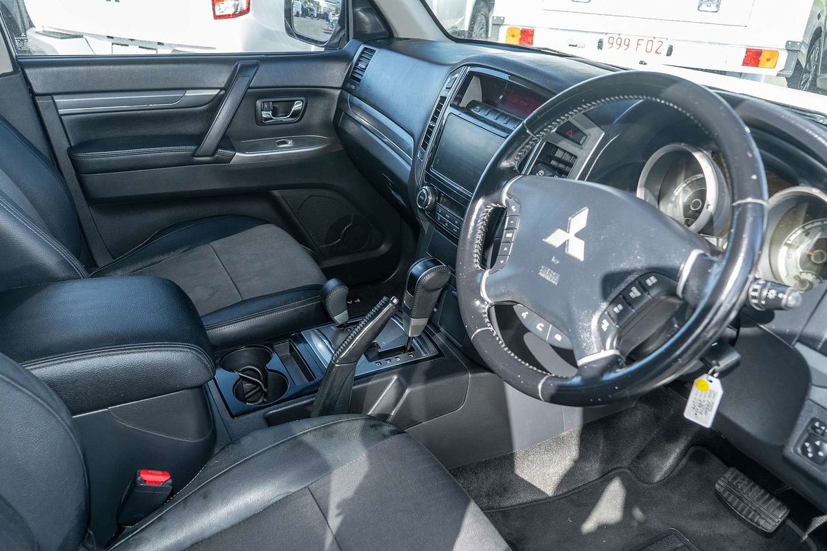 2017 Mitsubishi Pajero GLS NX