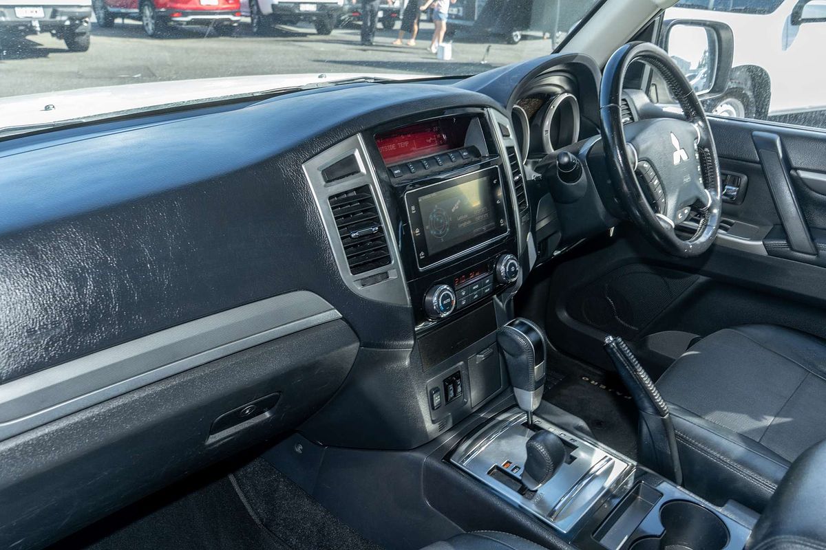 2017 Mitsubishi Pajero GLS NX
