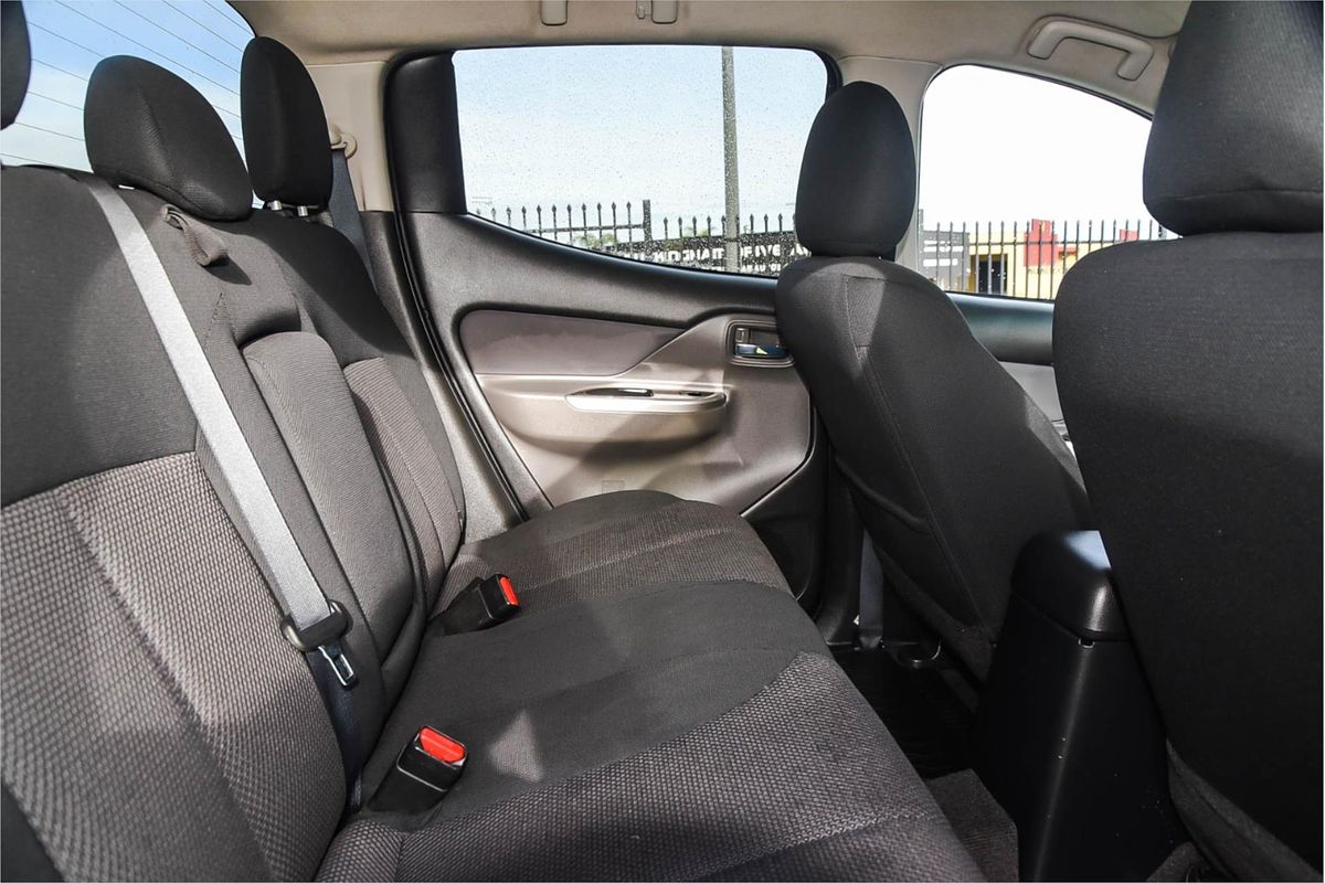 2015 Mitsubishi Triton GLS MQ 4X4