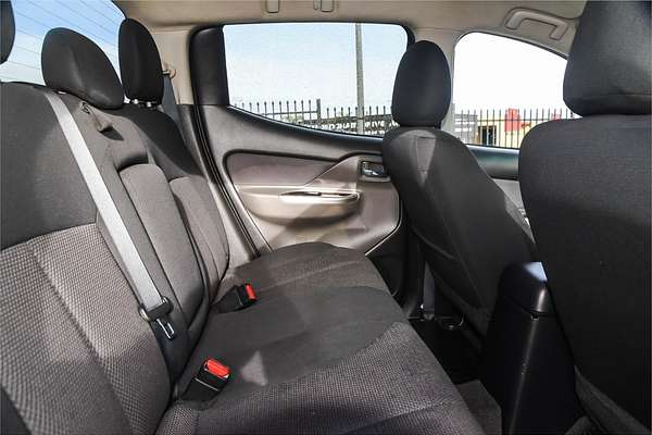 2015 Mitsubishi Triton GLS MQ 4X4