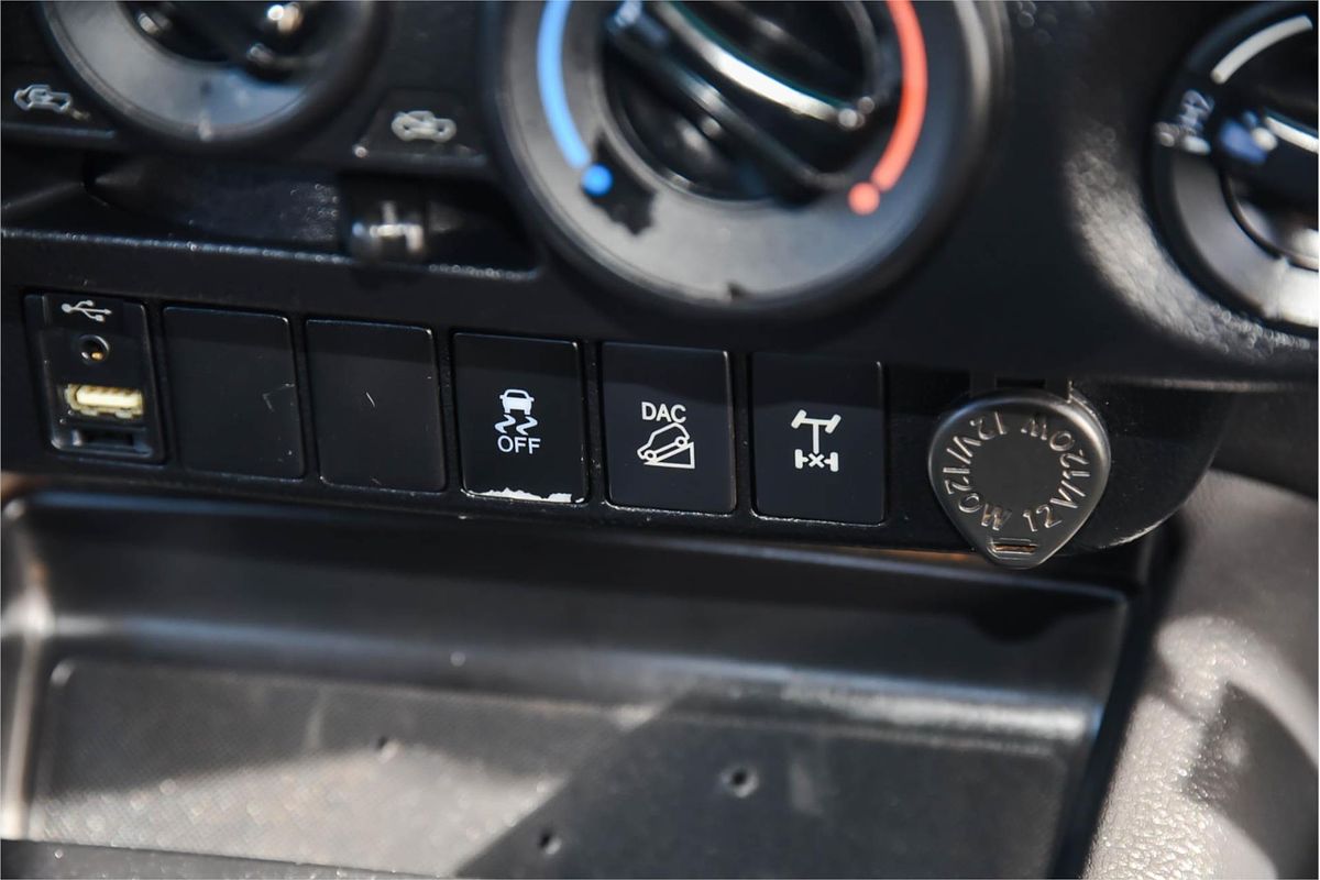 2019 Toyota Hilux SR GUN126R 4X4