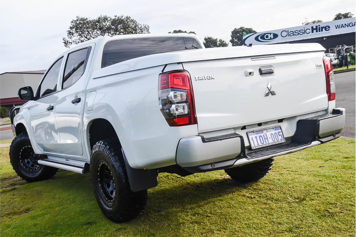 2021 Mitsubishi Triton GLX MR 4X4