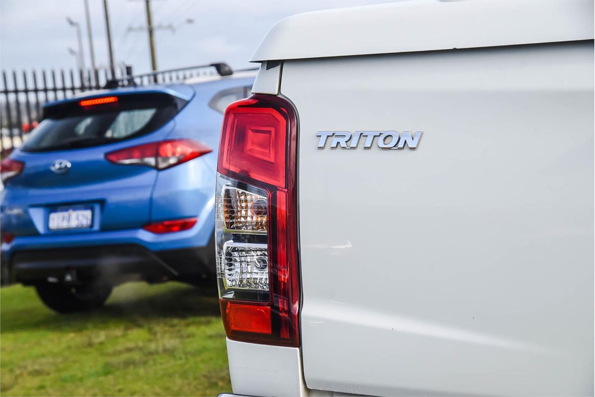 2021 Mitsubishi Triton GLX MR 4X4