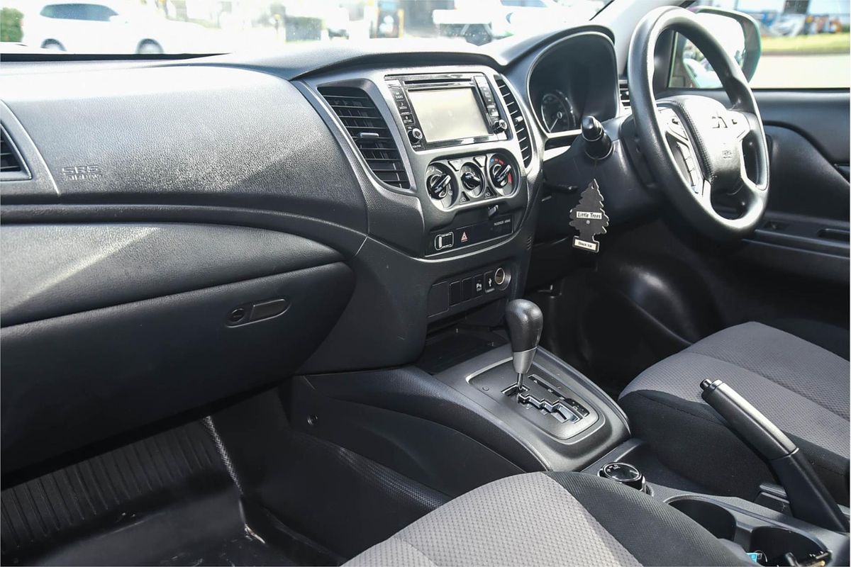 2021 Mitsubishi Triton GLX MR 4X4