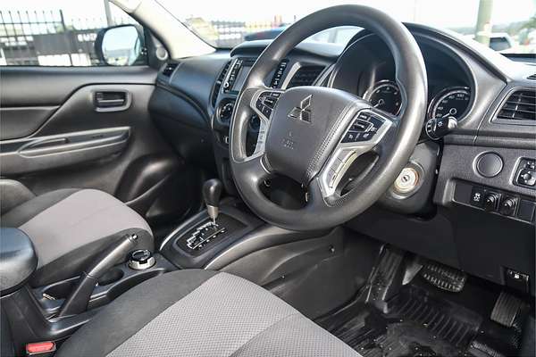 2021 Mitsubishi Triton GLX MR 4X4