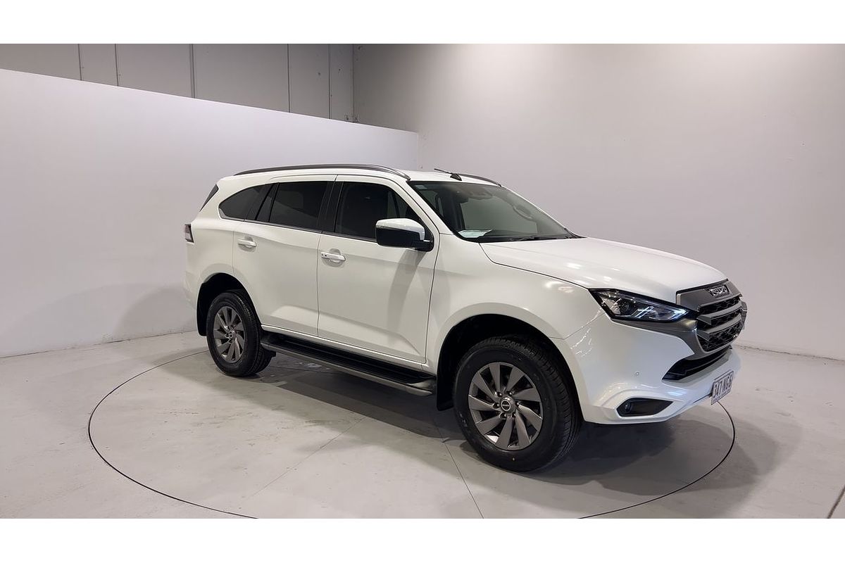 2022 Isuzu MU-X LS-U