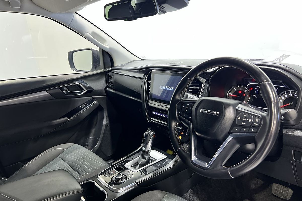 2022 Isuzu MU-X LS-U