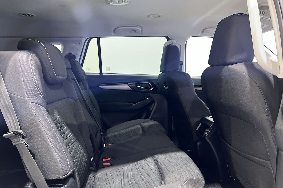 2022 Isuzu MU-X LS-U