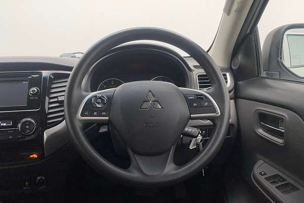 2017 Mitsubishi Triton GLX+ MQ 4X4