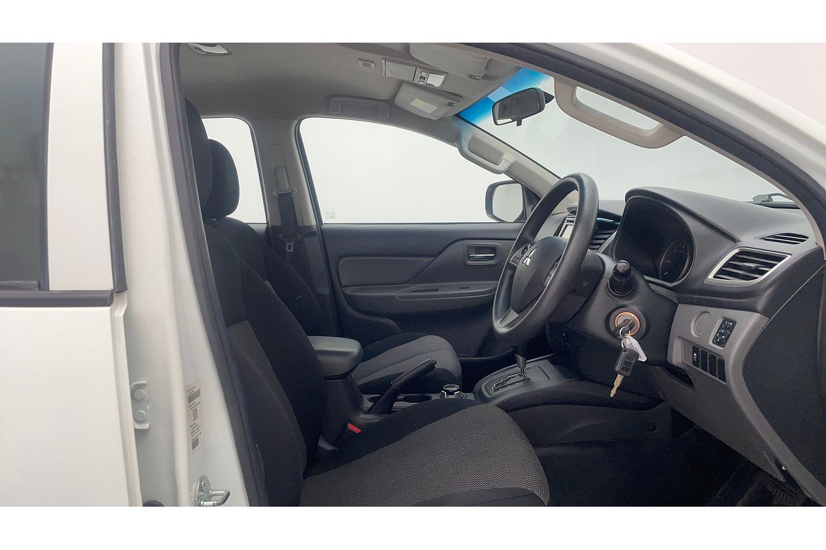 2017 Mitsubishi Triton GLX+ MQ 4X4