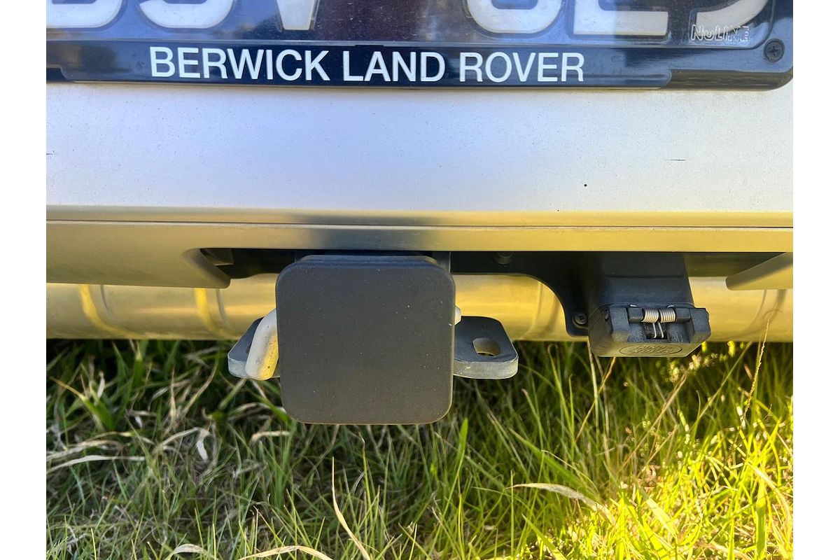 2021 Land Rover Defender 110 P300 S L663