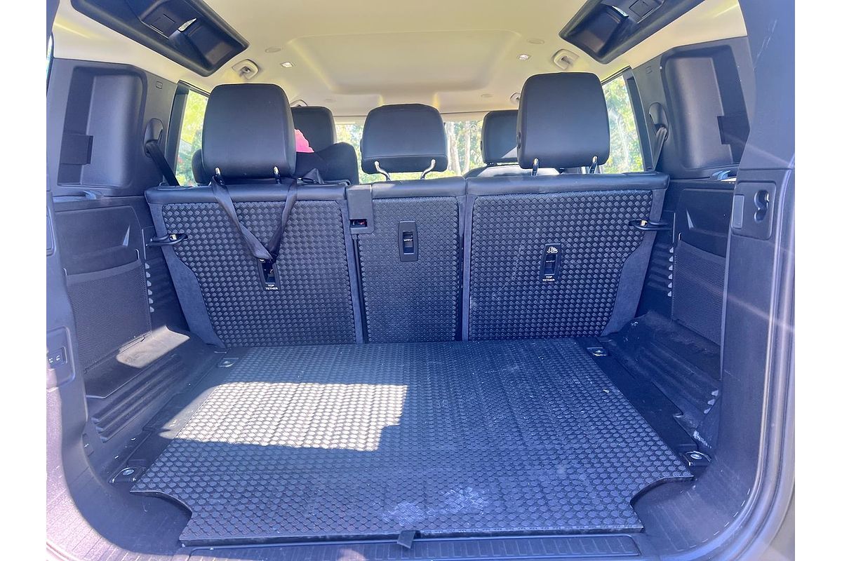 2021 Land Rover Defender 110 P300 S L663