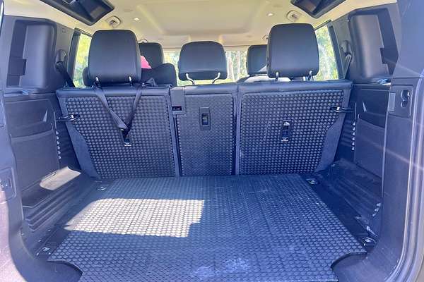 2021 Land Rover Defender 110 P300 S L663