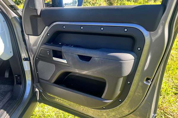 2021 Land Rover Defender 110 P300 S L663