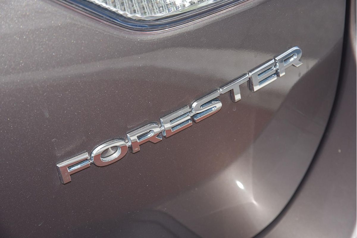 2024 Subaru Forester 2.5i Premium S5