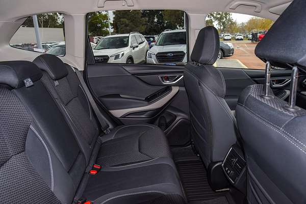2024 Subaru Forester 2.5i Premium S5