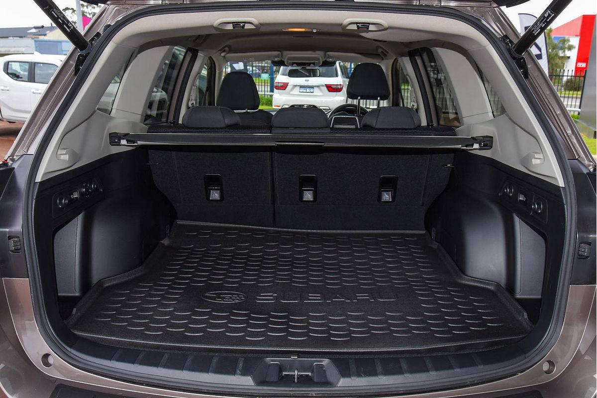 2024 Subaru Forester 2.5i Premium S5