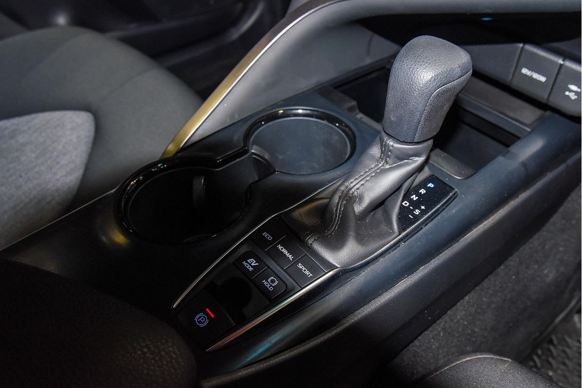2020 Toyota Camry Ascent AXVH70R