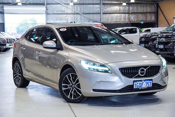 2018 Volvo V40 D2 Momentum