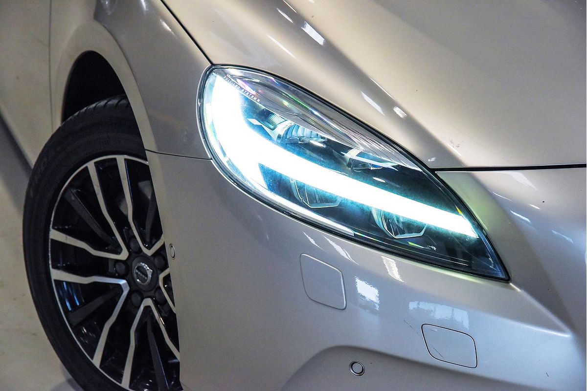 2018 Volvo V40 D2 Momentum