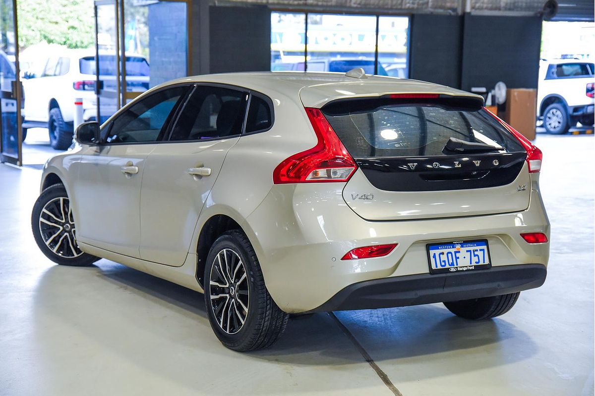2018 Volvo V40 D2 Momentum