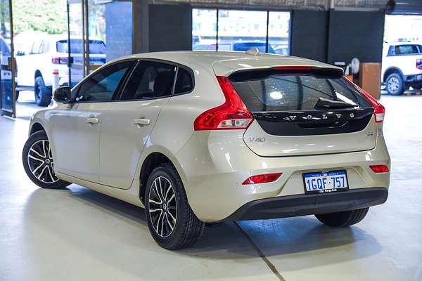 2018 Volvo V40 D2 Momentum