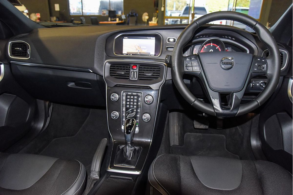 2018 Volvo V40 D2 Momentum