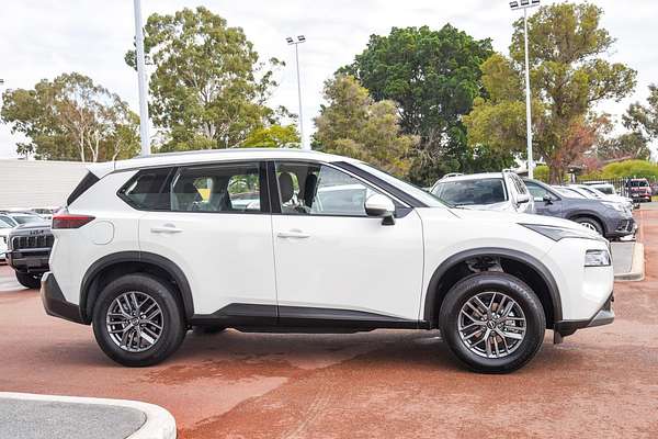 2024 Nissan X-TRAIL ST T33