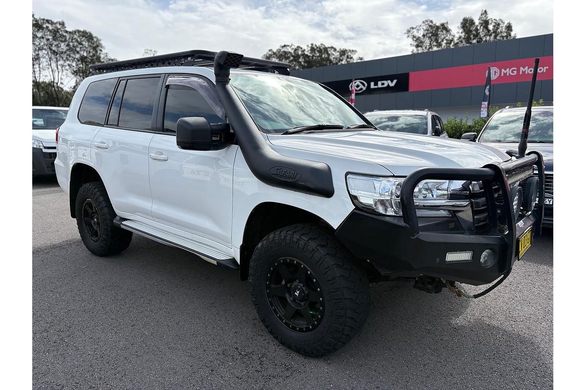 2017 Toyota Landcruiser GXL VDJ200R