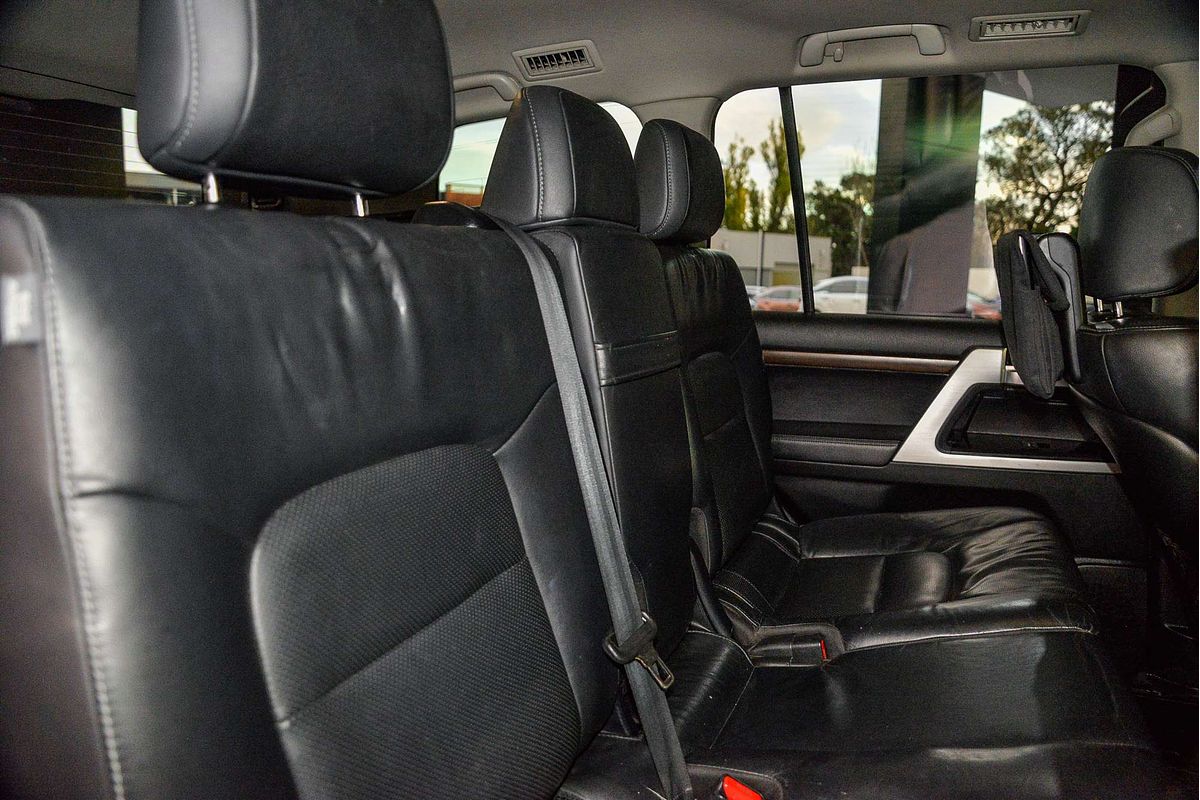 2015 Toyota Landcruiser Sahara VDJ200R