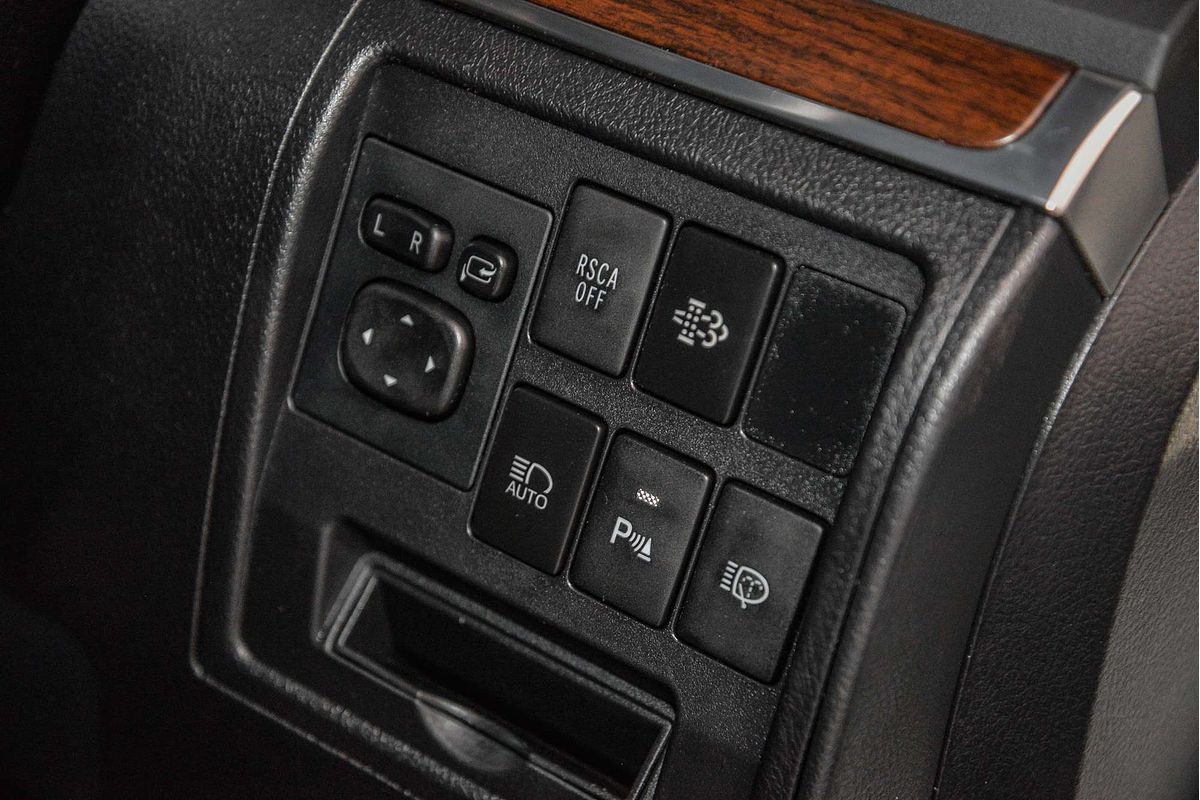 2015 Toyota Landcruiser Sahara VDJ200R