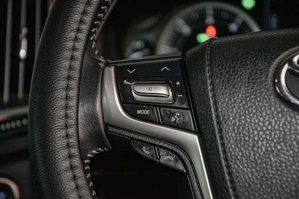 2015 Toyota Landcruiser Sahara VDJ200R