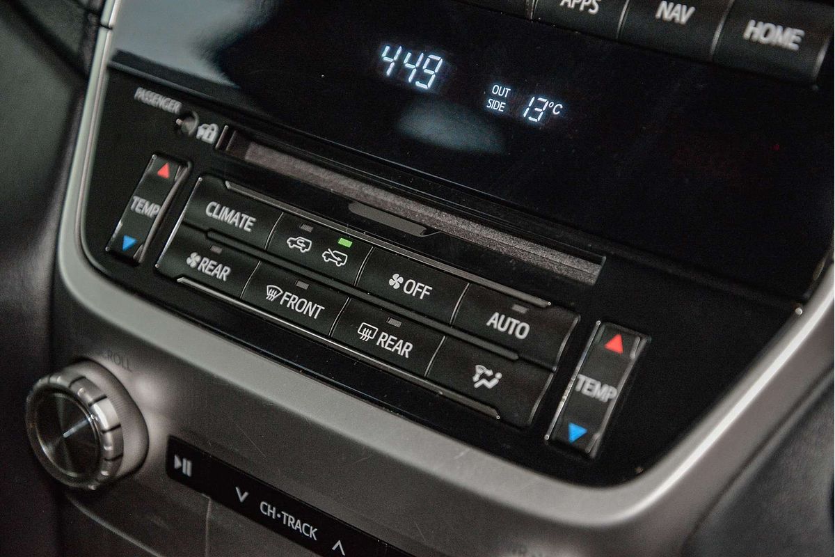 2015 Toyota Landcruiser Sahara VDJ200R