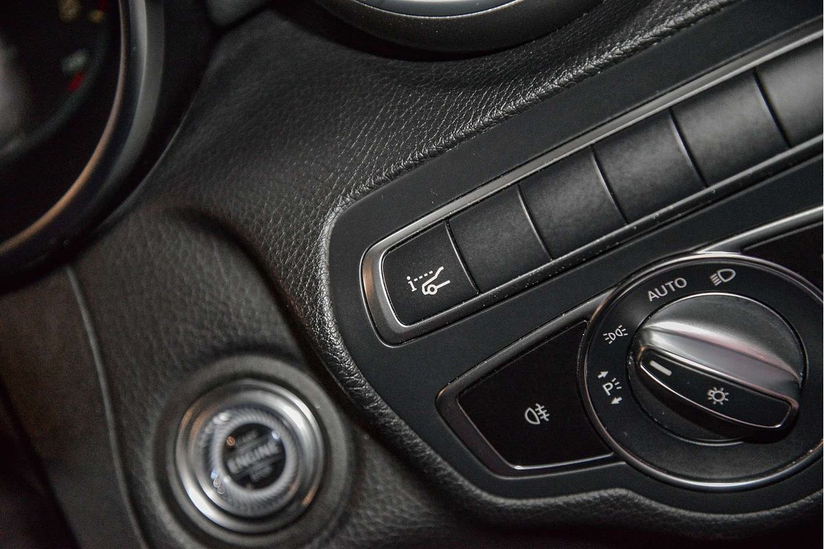2019 Mercedes-Benz C-Class C200 C205