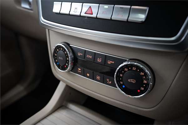 2012 Mercedes-Benz ML 250CDI BLUETEC (4x4) 166