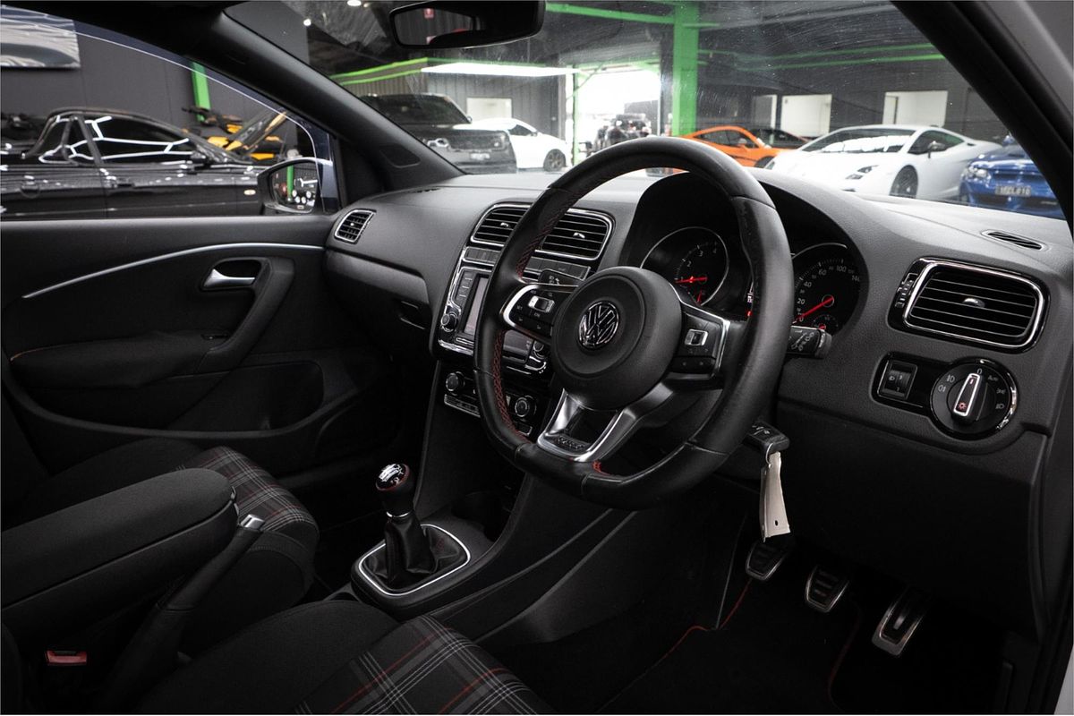 2016 Volkswagen Polo GTI 6R