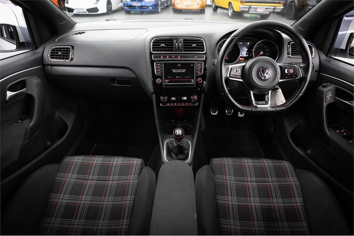 2016 Volkswagen Polo GTI 6R