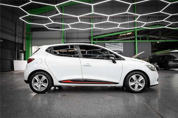 2014 Renault Clio Expression IV B98