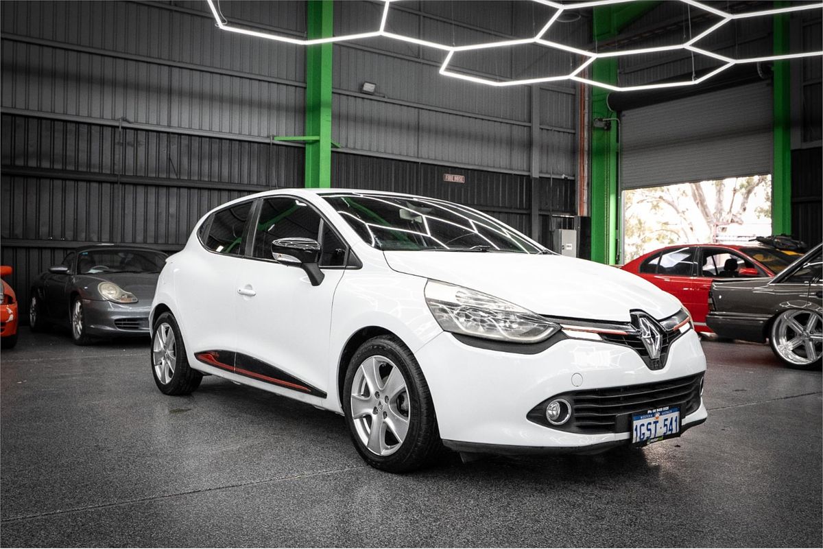 2014 Renault Clio Expression IV B98