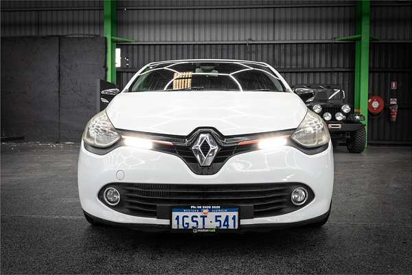 2014 Renault Clio Expression IV B98