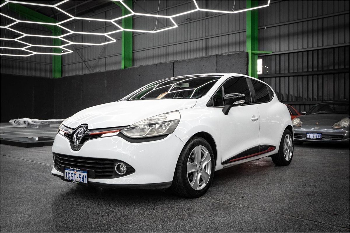 2014 Renault Clio Expression IV B98