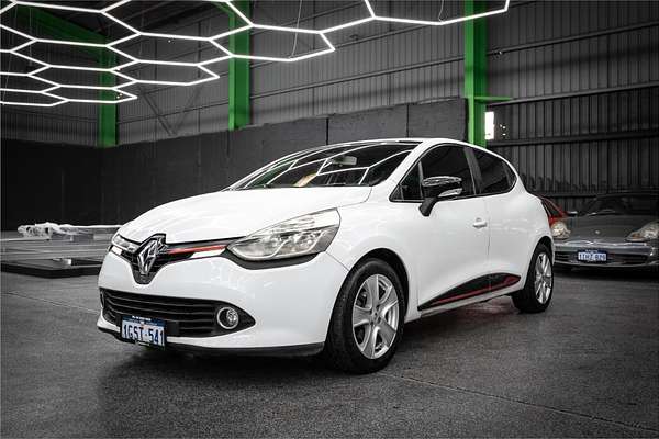 2014 Renault Clio Expression IV B98