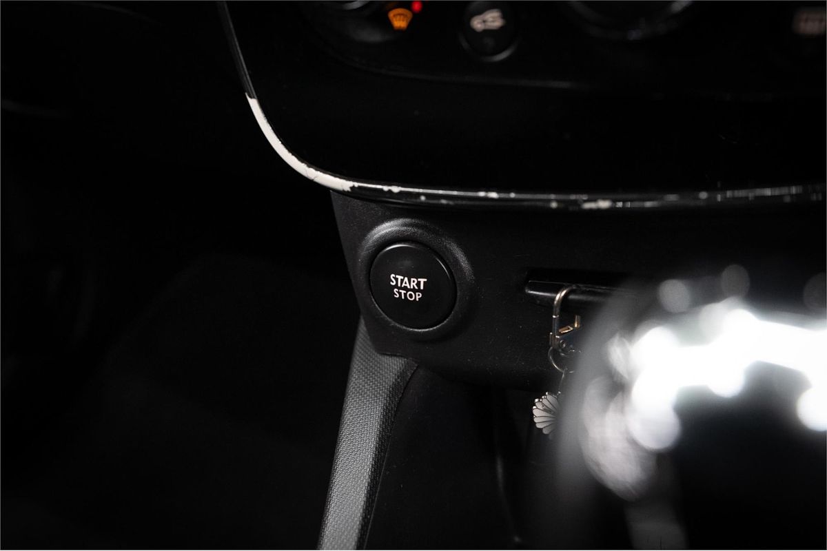 2014 Renault Clio Expression IV B98